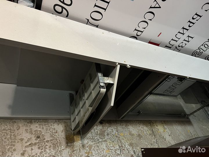 Шкаф под компьютор с полочкой под клавиатуру