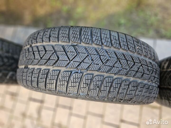 Колеса Pirelli Winter Sottozero 3 245/45 R19