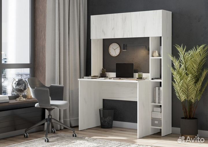 Стол письменный 