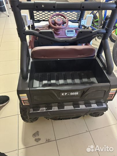 Внедорожник электромобиль на радио управлении