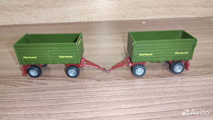 Четырехколесный прицеп Fortuna Siku 1077 1:87