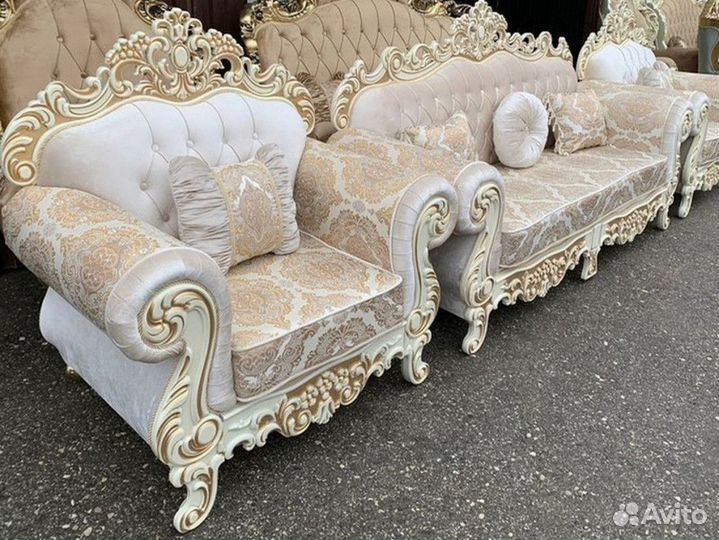 Диван с креслами