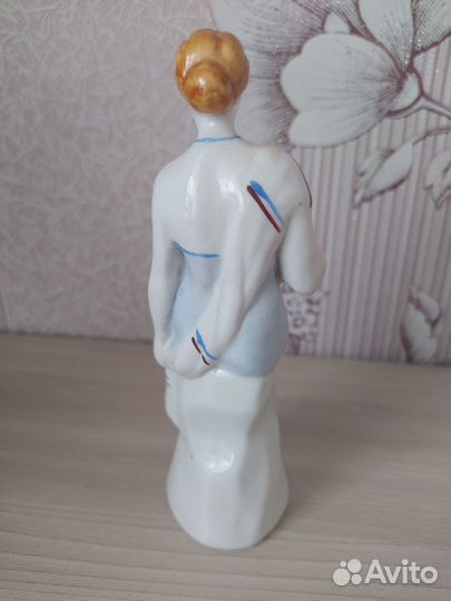 Статуэтка фарфор, Купальщица СССР 60-е годы