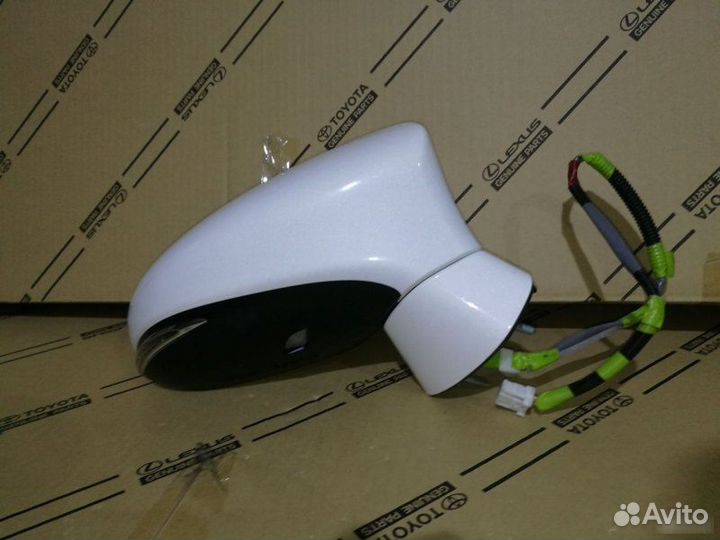 Зеркало правое Lexus Ct