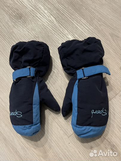 Зимняя куртка для мальчика 140