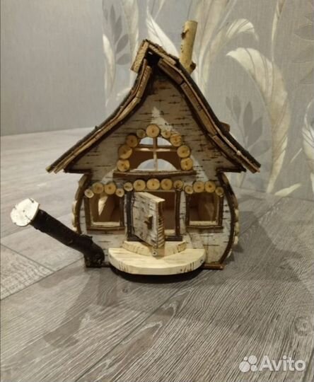 Продам домик-кормушку для птиц