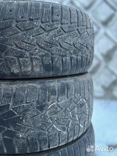 Nokian Tyres Hakkapeliitta 7 215/55 R17 98T