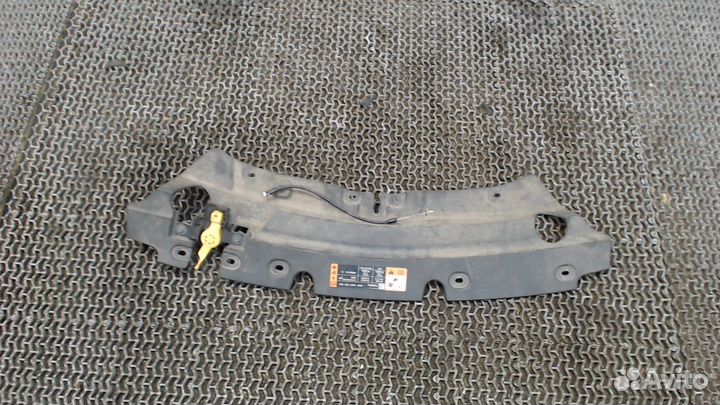 Накладка замка капота Ford Escape 2015, 2017