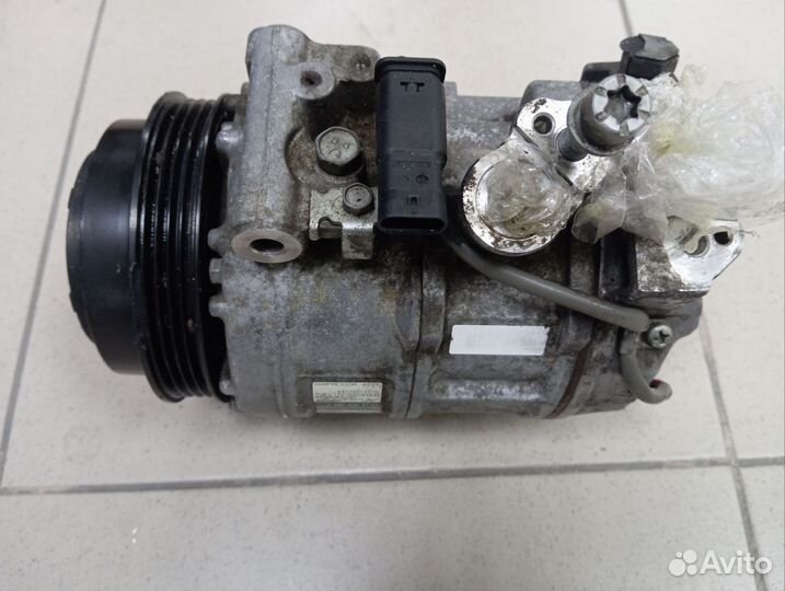 Компрессор кондиционера Mercedes-Benz A0008304402