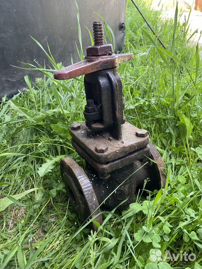 Задвижка чугунная новая d 50 мм
