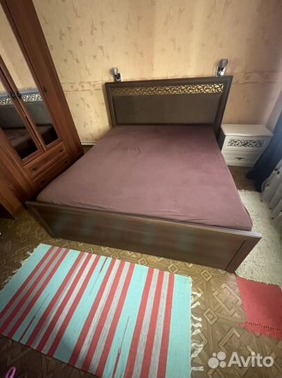 Кровать двухспальная 160 200 деревянная