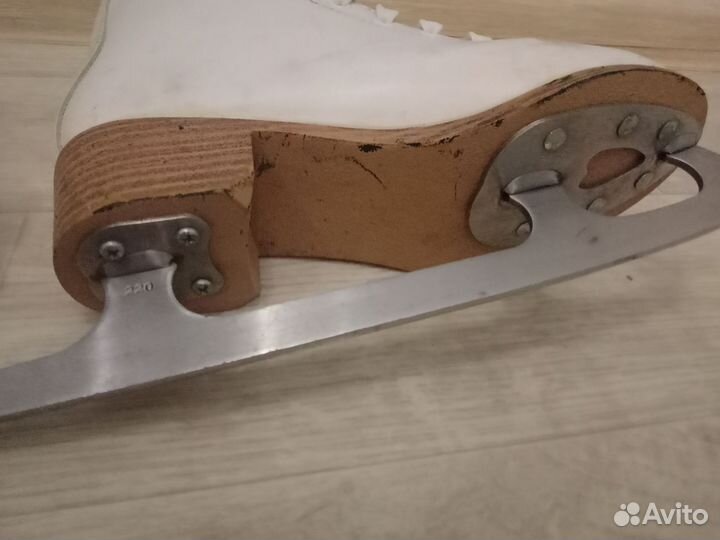 Коньки фигурные