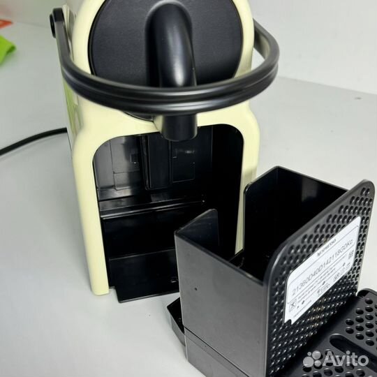 Кофемашина De Longhi Nespresso EN80.CW