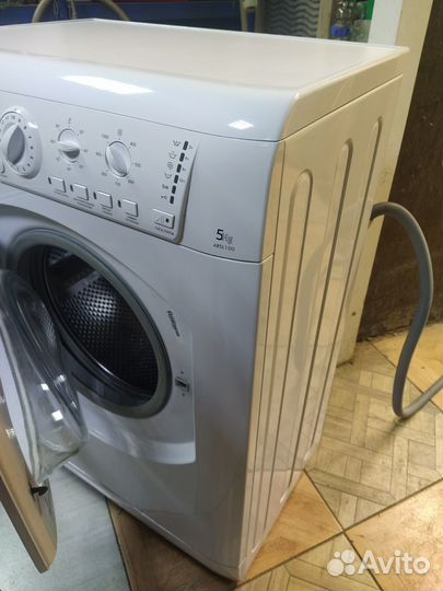 Стиральная машина Hotpoint Ariston arsl 100