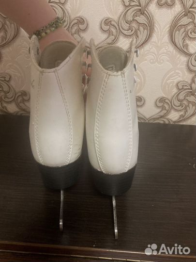 Коньки фигурные