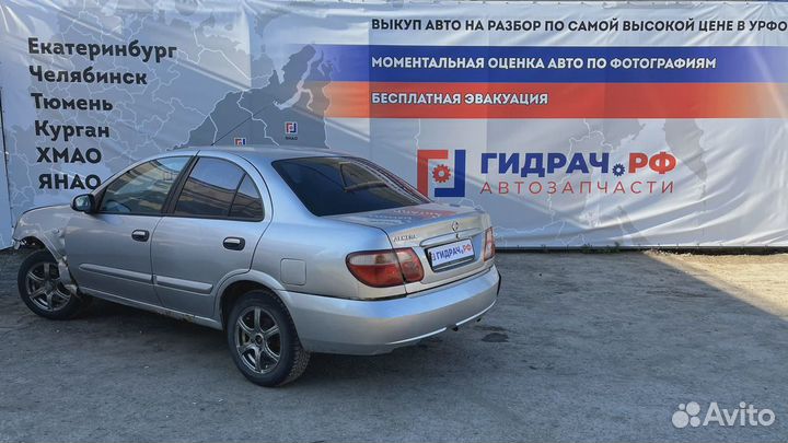 Кронштейн радиатора левый Nissan Almera (N16) 2154