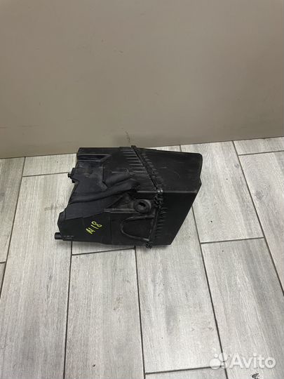 Корпус воздушного фильтра Ауди А6 С6