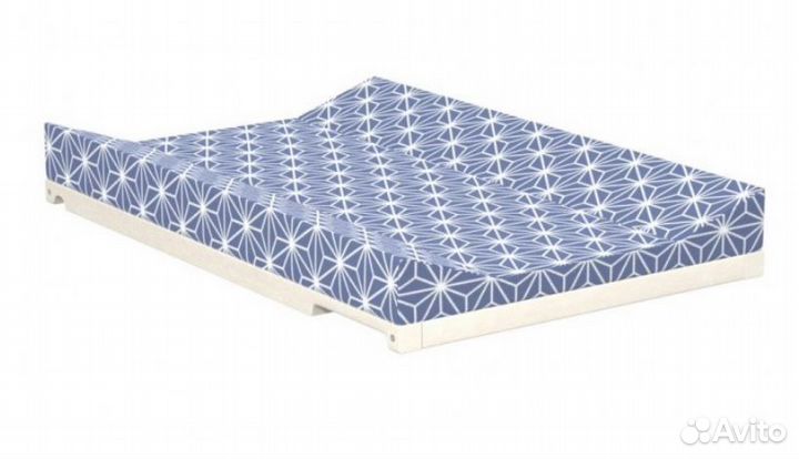 Пеленальная доска на кроватку