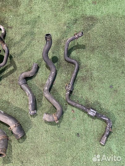 Патрубок системы охлаждения Skoda Octavia Tour