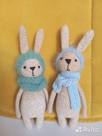 Вязаный заяц