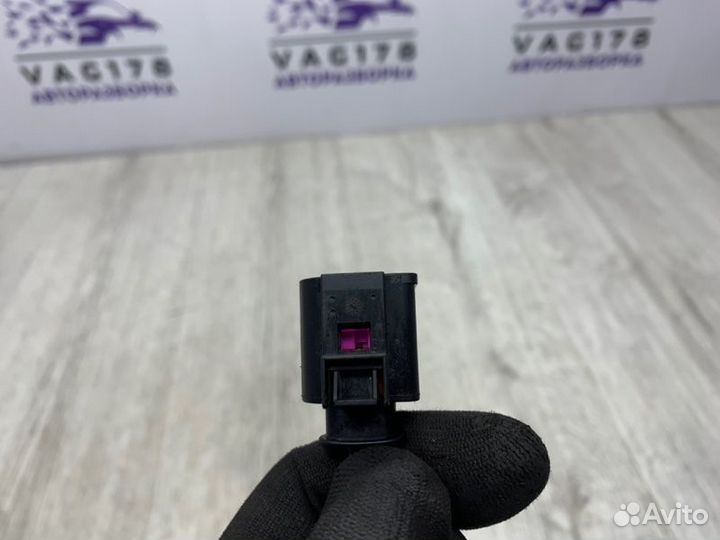 Разъем Volkswagen Passat B7 cffb 2.0 TDI 2012