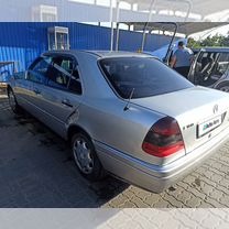 Mercedes-Benz C-класс 1.8 AT, 1994, битый, 700 000 км, с пробегом, цена 200 000 руб.