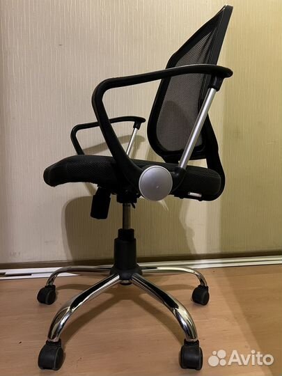 Компьютерное кресло