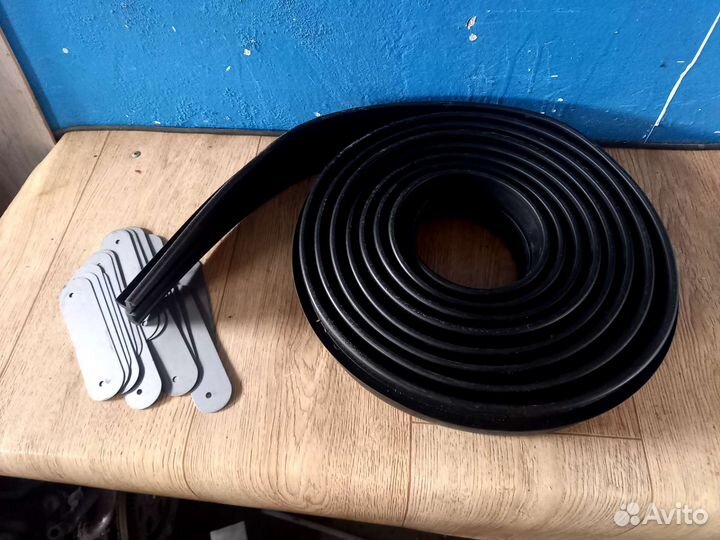 Розшеритель колёсных арок резиновый