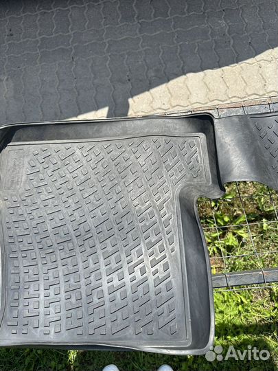Резиновые коврики на ford focus 3