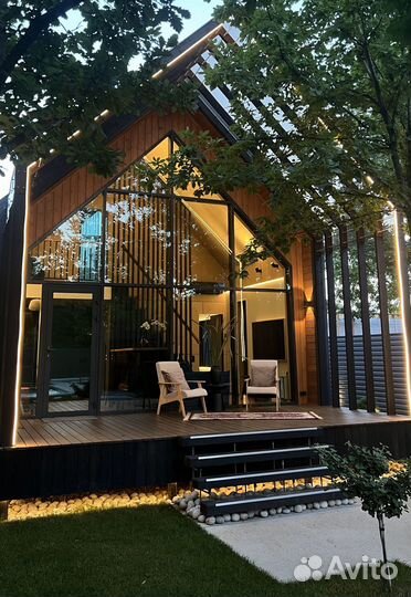 Сотрудник клининга, горничная