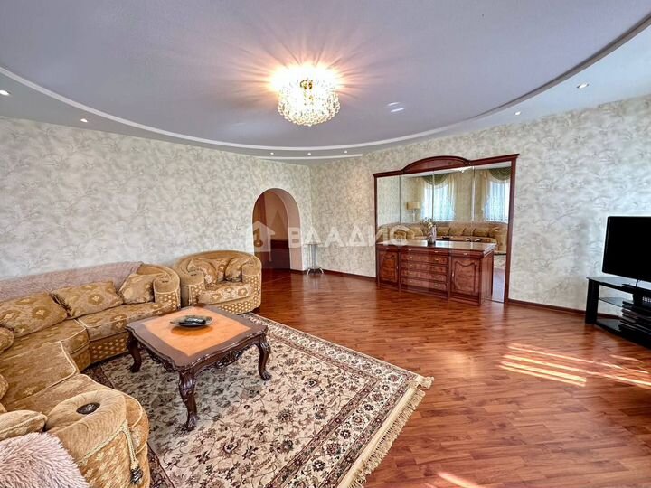 3-к. квартира, 98,4 м², 2/8 эт.