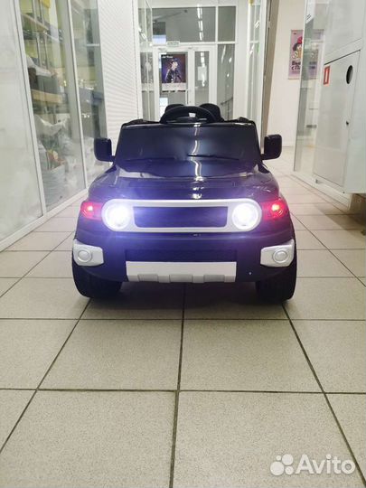 Детский электромобиль toyota