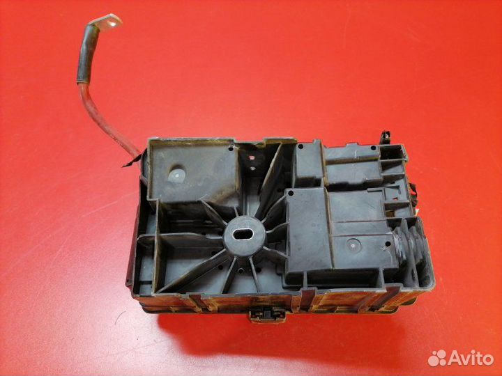 Блок предохранителей подкапотный Chevrolet Cruze