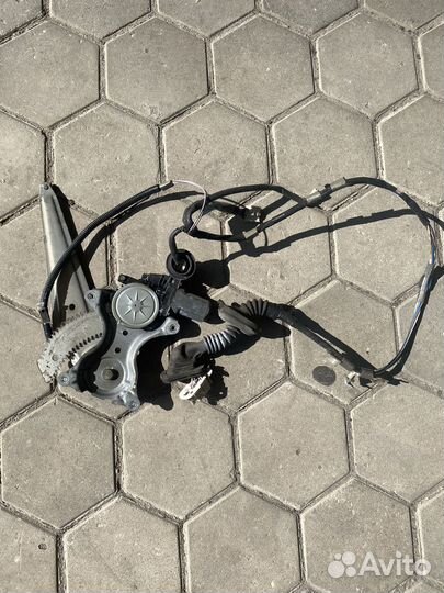 Стеклоподъемник заний левой двери Toyota rav4 40