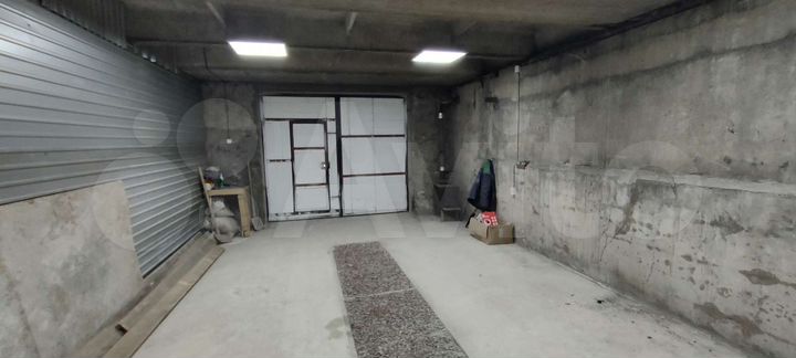 Гараж, > 30 м²