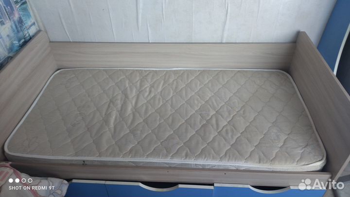 Кровать с матрасом бу