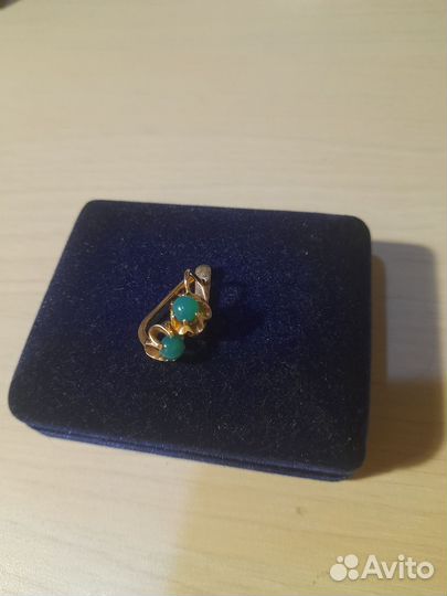 Золотые серьги с хризопразом