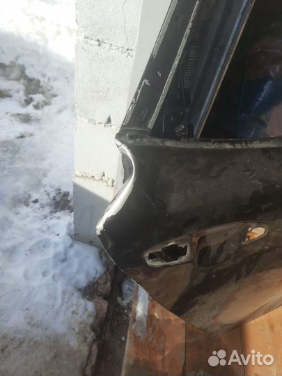 Задняя правая дверь на KIA Optima