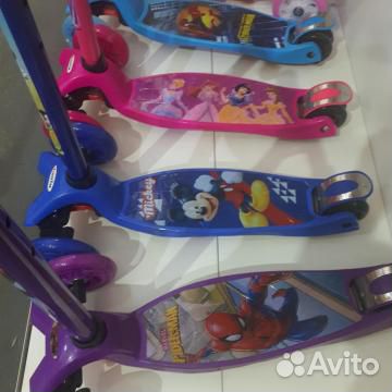 Самокат трехколесный Scooter