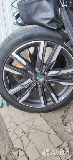 Шины Goodyear Asymmetric 3 диски R20 Geely Monjaro