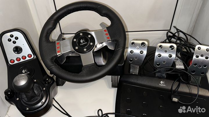 Игровой руль Logitech G27