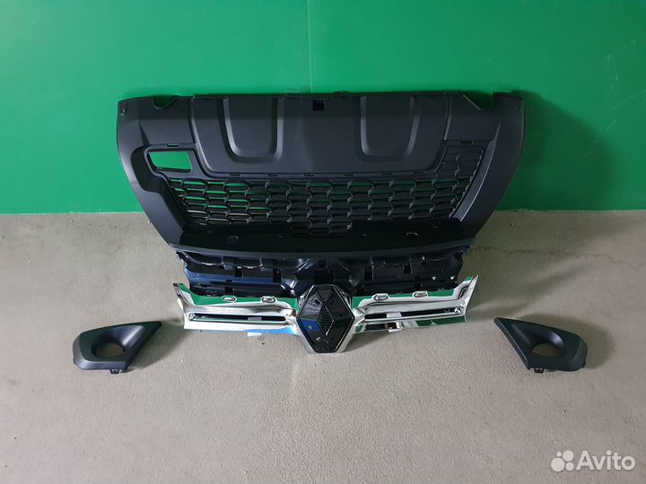 Решетка радиатора на Renault Duster 2017