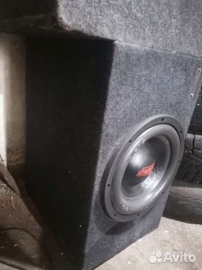 Автомобильный сабвуфер амр