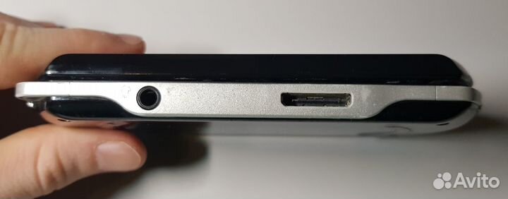 Комплект портативная приставка PSP GO N1000