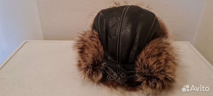 Мужская кожаная шапка