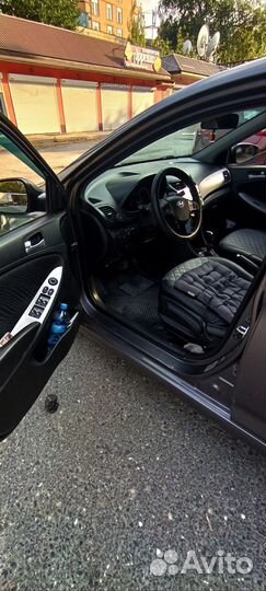 Hyundai Solaris 1.6 AT, 2015, 200 000 км