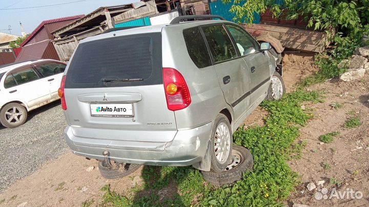 Mitsubishi Space Star 1.9 МТ, 2002, битый, 350 000 км
