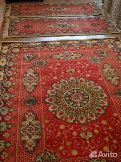 Комплект ковров на диван и 2 кресла