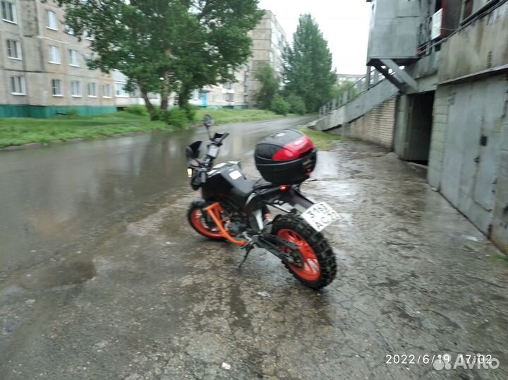 Продаю мотоцикл KTM Duke 200