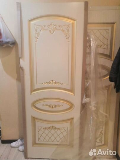 Двери межкомнатные деревянные новые